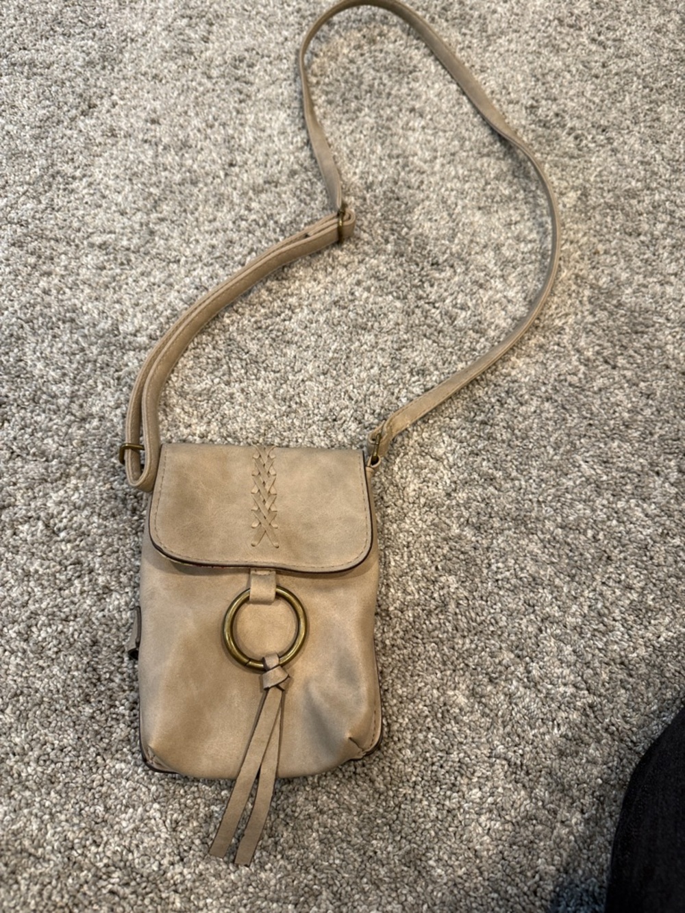 American Eagle Neutral Taupe Crossbody wallet/small bag - good condition